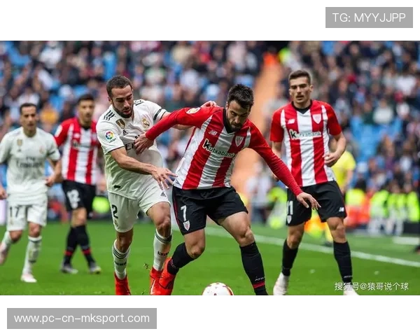 伯恩茅斯中前场衔接流畅